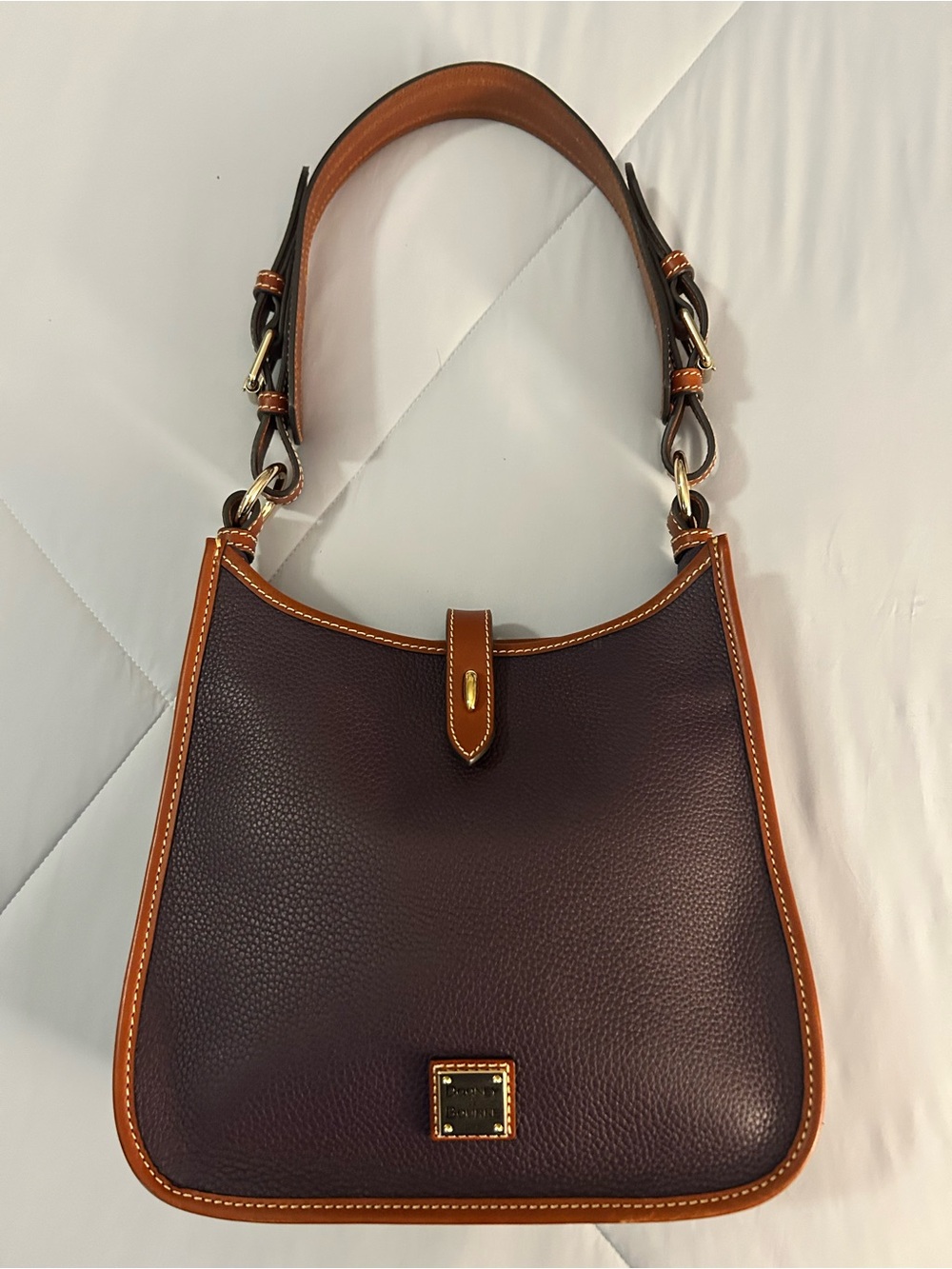 Dooney & Bourke pebbled leather Messenger shoulder bag in Plum EUC
